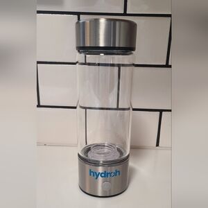 Hydröh Clear Water Bottle with Silver Base